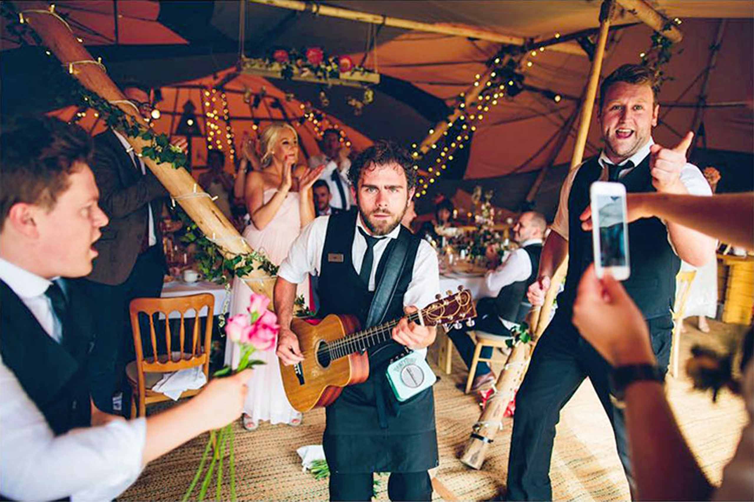 The Acoustic Singing Waiters